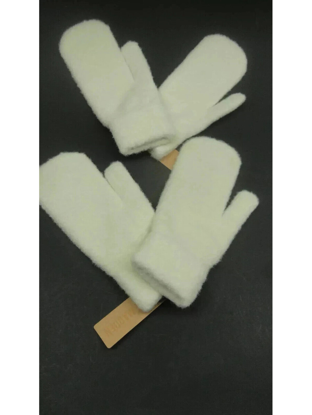 2 Pairs of Mittens Steve Madden Womens Ivory One size ( 4 pieces total ) NEW!!